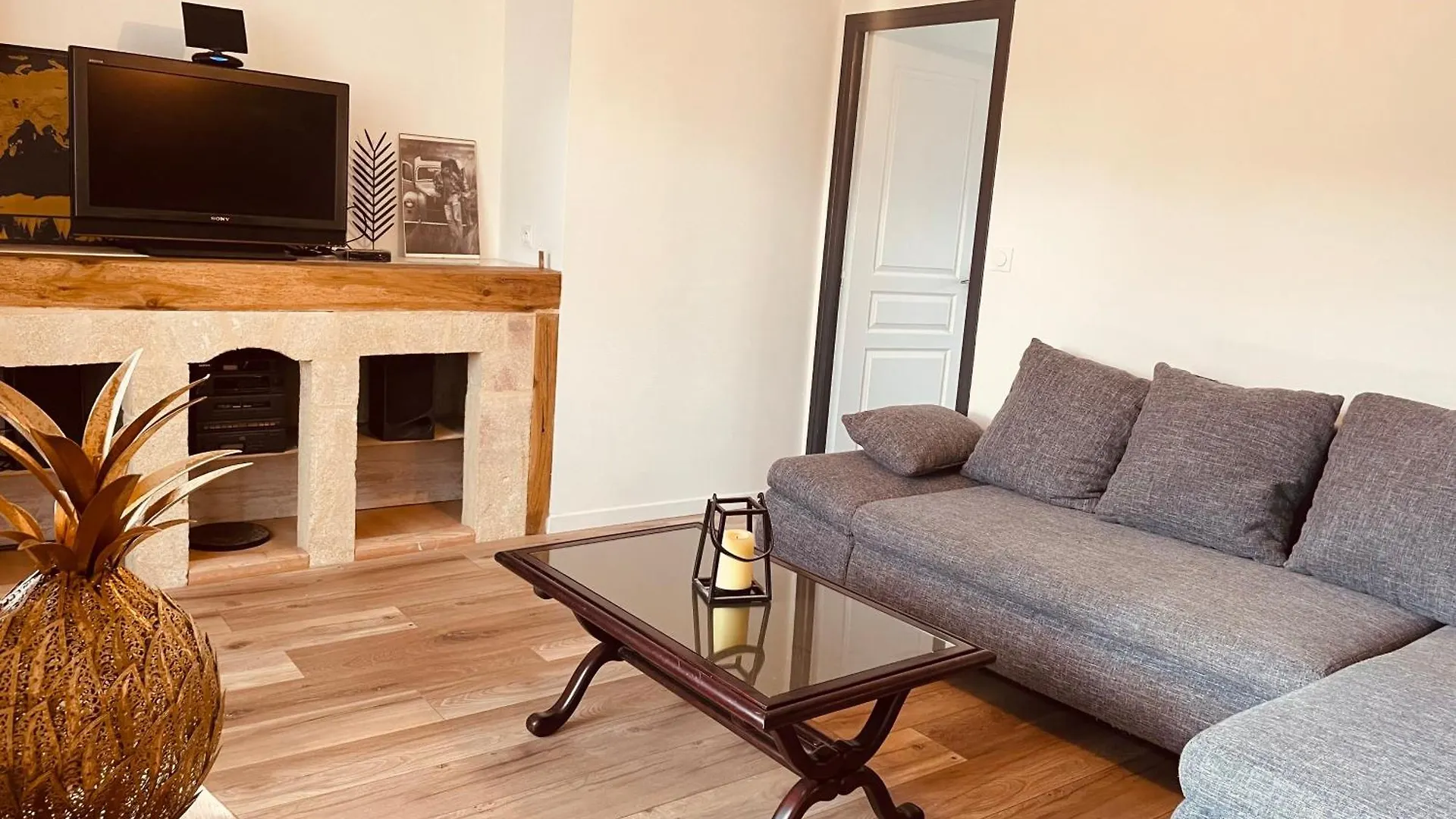 Holiday home Maison De Campagne Saint-Santin-Cantales